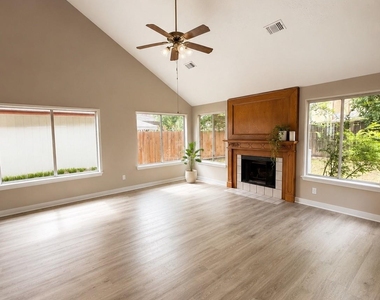 4326 Tracemeadow Drive - Photo Thumbnail 4
