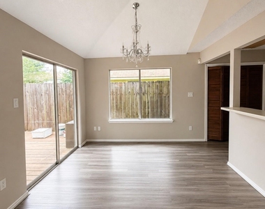 4326 Tracemeadow Drive - Photo Thumbnail 6