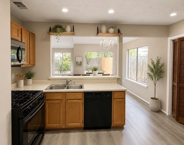 4326 Tracemeadow Drive - Photo Thumbnail 8