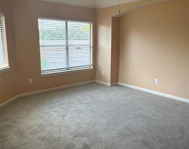 506 Cypress Vista W - Photo Thumbnail 22