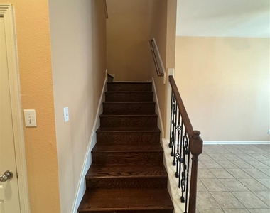 506 Cypress Vista W - Photo Thumbnail 26
