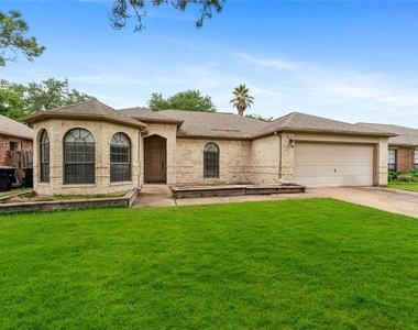 5622 Village Park Drive - Photo Thumbnail 2
