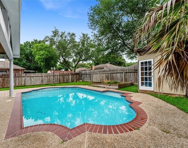 5622 Village Park Drive - Photo Thumbnail 29