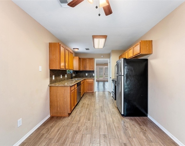 5622 Village Park Drive - Photo Thumbnail 12