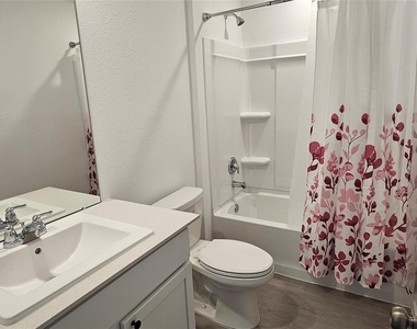722 Falling Cave Drive - Photo Thumbnail 13
