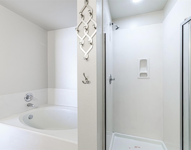 20926 Kenna Cove Lane - Photo Thumbnail 42