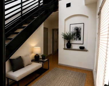 1213 Dunlavy Street - Photo Thumbnail 6