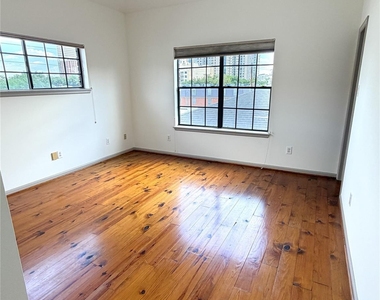 1213 Dunlavy Street - Photo Thumbnail 24