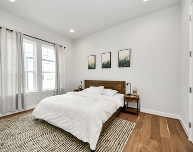 1223 W 16th Street - Photo Thumbnail 12