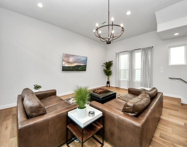 1223 W 16th Street - Photo Thumbnail 24