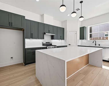 971 Highland Light Lane - Photo Thumbnail 14