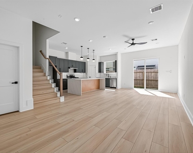 971 Highland Light Lane - Photo Thumbnail 2