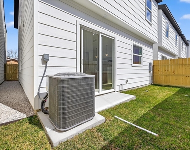 971 Highland Light Lane - Photo Thumbnail 36