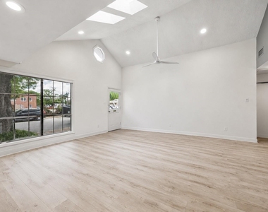 905 Harvard Street - Photo Thumbnail 6