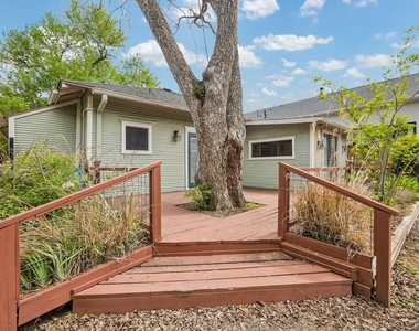 905 Harvard Street - Photo Thumbnail 3