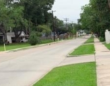 2101 Mustang Road - Photo Thumbnail 8