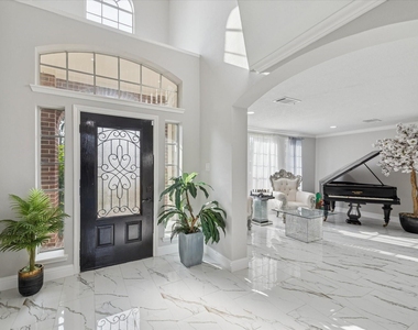 11306 Avon Place - Photo Thumbnail 1