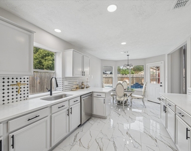11306 Avon Place - Photo Thumbnail 8