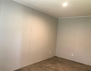 246 Brenda Road - Photo Thumbnail 17