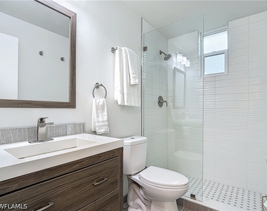 4613 Se 5th Avenue - Photo Thumbnail 12