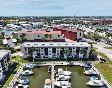 801 River Point Drive - Photo Thumbnail 22