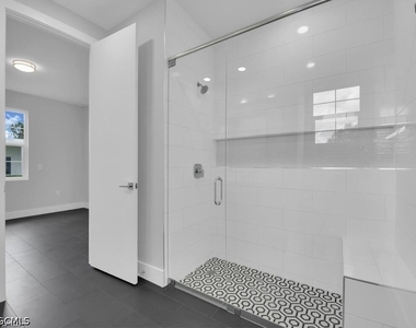 4550 29th Street Sw - Photo Thumbnail 1