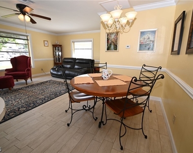 4520 Vinsetta Avenue - Photo Thumbnail 4