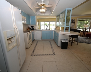 4520 Vinsetta Avenue - Photo Thumbnail 3
