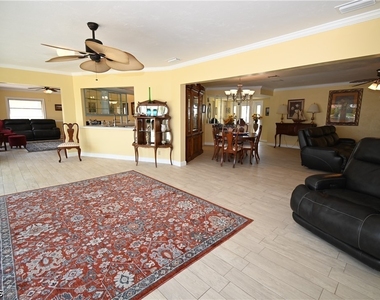 4520 Vinsetta Avenue - Photo Thumbnail 7