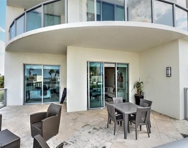 3000 Oasis Grand Boulevard - Photo Thumbnail 22