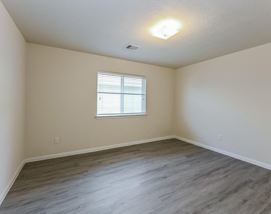 13339 Ella View Lane - Photo Thumbnail 8