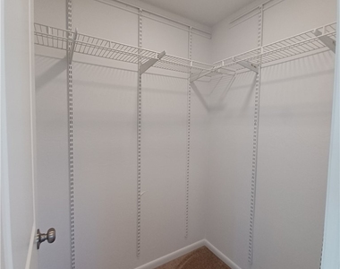 3305 Sw 7th Place - Photo Thumbnail 7