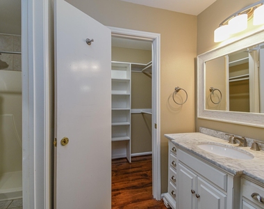10502 Hammerly Boulevard - Photo Thumbnail 13