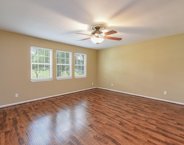 10502 Hammerly Boulevard - Photo Thumbnail 16