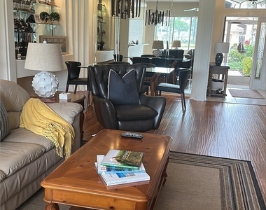 10356 White Palm Way - Photo Thumbnail 2