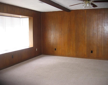 25407 Tuckahoe Lane - Photo Thumbnail 10