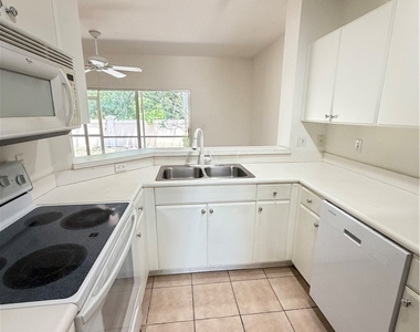 8541 Athena Court - Photo Thumbnail 5