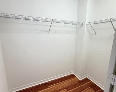 8541 Athena Court - Photo Thumbnail 10