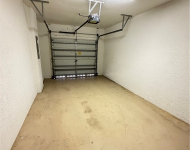 8541 Athena Court - Photo Thumbnail 16