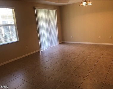 9813 Quinta Artesa Way - Photo Thumbnail 8