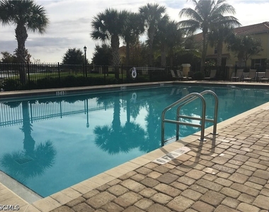 9813 Quinta Artesa Way - Photo Thumbnail 18