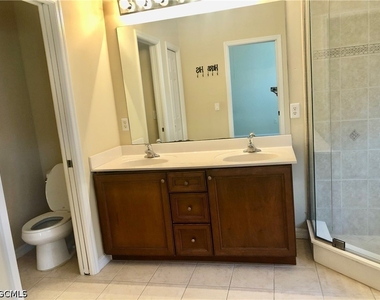 9813 Quinta Artesa Way - Photo Thumbnail 12