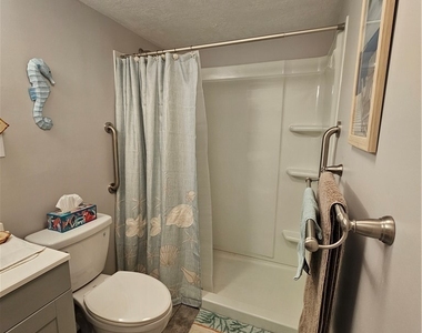 6777 Winkler Road - Photo Thumbnail 13