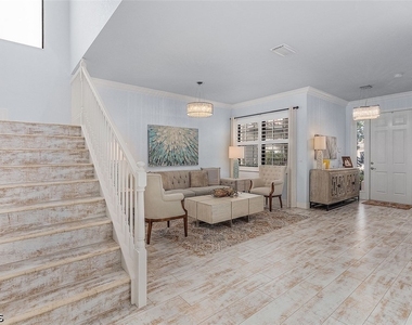 13528 Mandarin Circle - Photo Thumbnail 2
