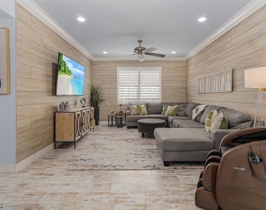 13528 Mandarin Circle - Photo Thumbnail 3