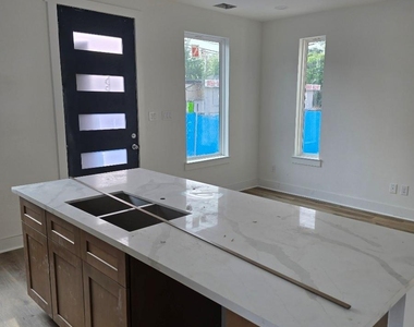 1206 Schweikhardt Street - Photo Thumbnail 6