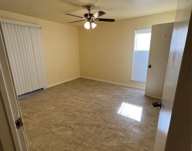 9000 Bissonnet Street - Photo Thumbnail 17