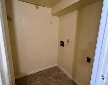 9000 Bissonnet Street - Photo Thumbnail 14