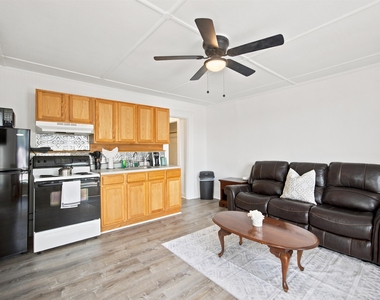 166 Main - Photo Thumbnail 2
