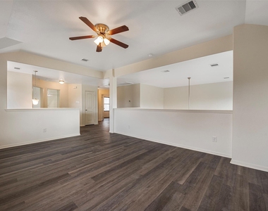 106 Crown Point Court - Photo Thumbnail 14